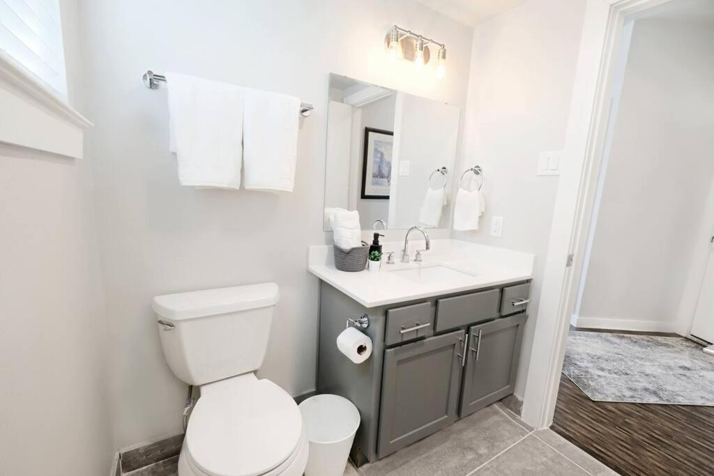 The Kozy Urban Dallas Flat Esterno foto