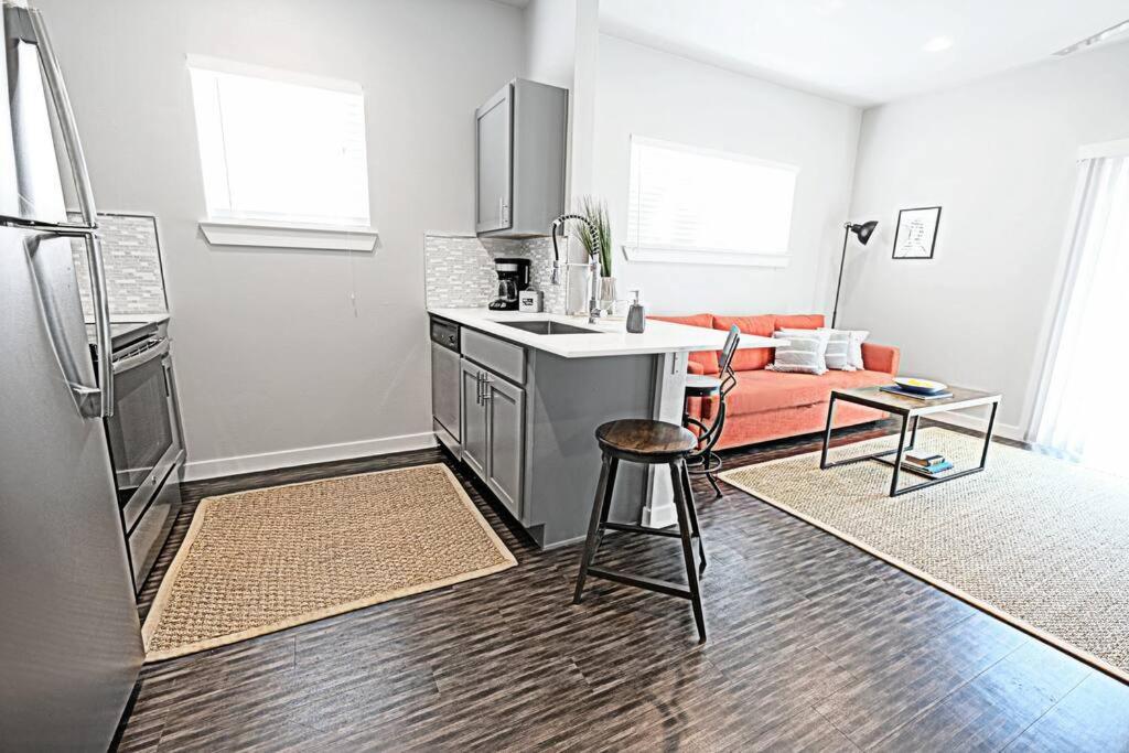 The Kozy Urban Dallas Flat Esterno foto